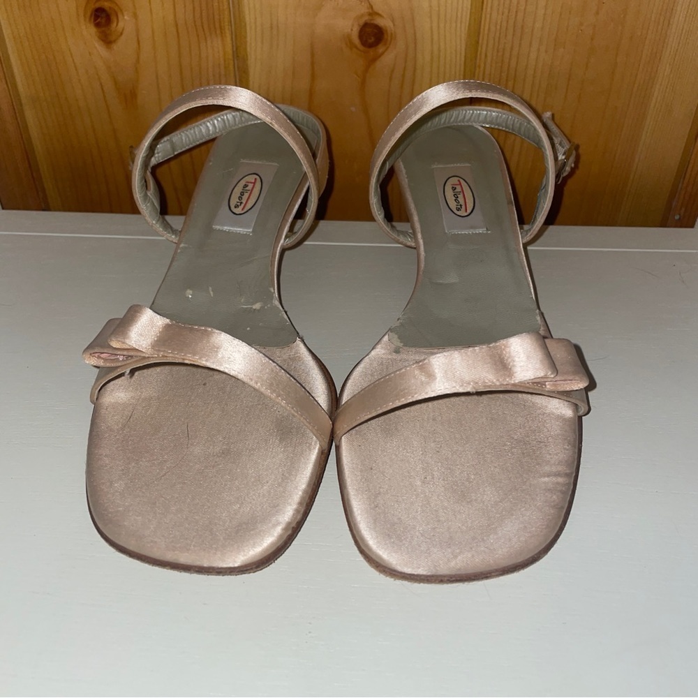 Talbots Heels - Picture 4 of 6